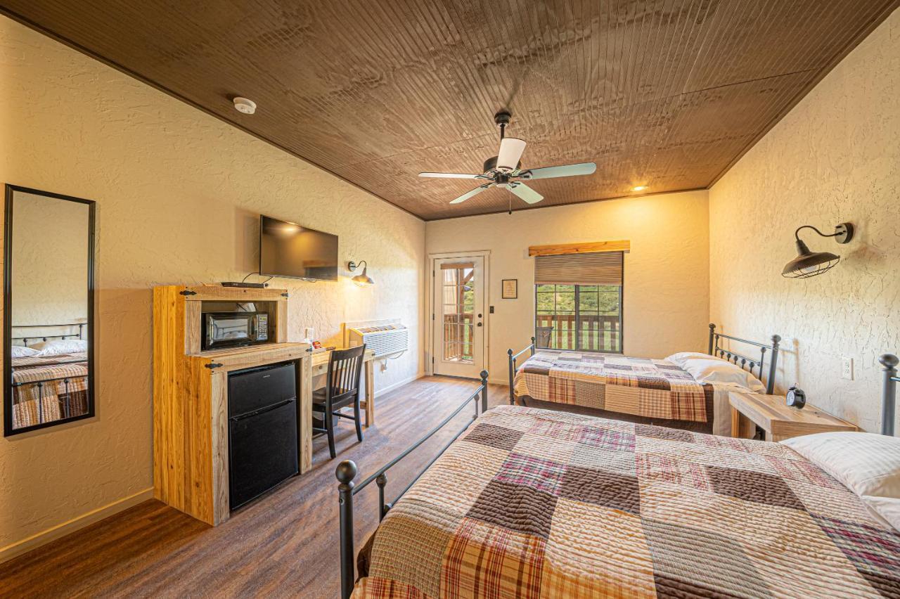 Miners Cabins #1 - Two Double Beds And Private Balcony Tombstone Exterior foto
